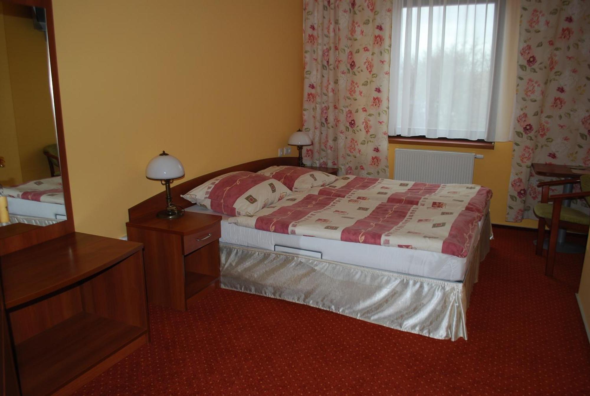 Hotel Anka Slubice  Luaran gambar